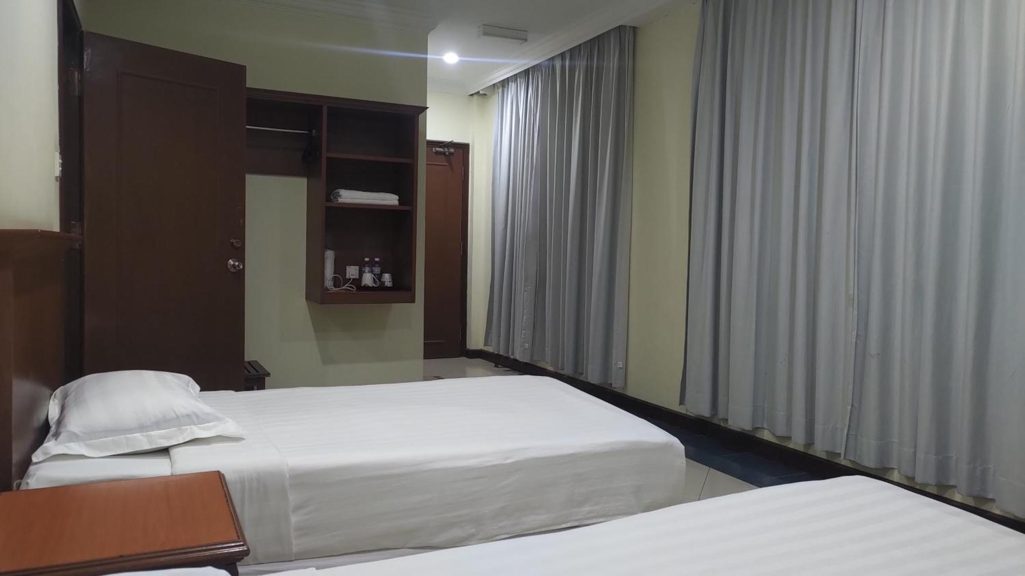 The Upper Deck Hotel Kudat Kültér fotó