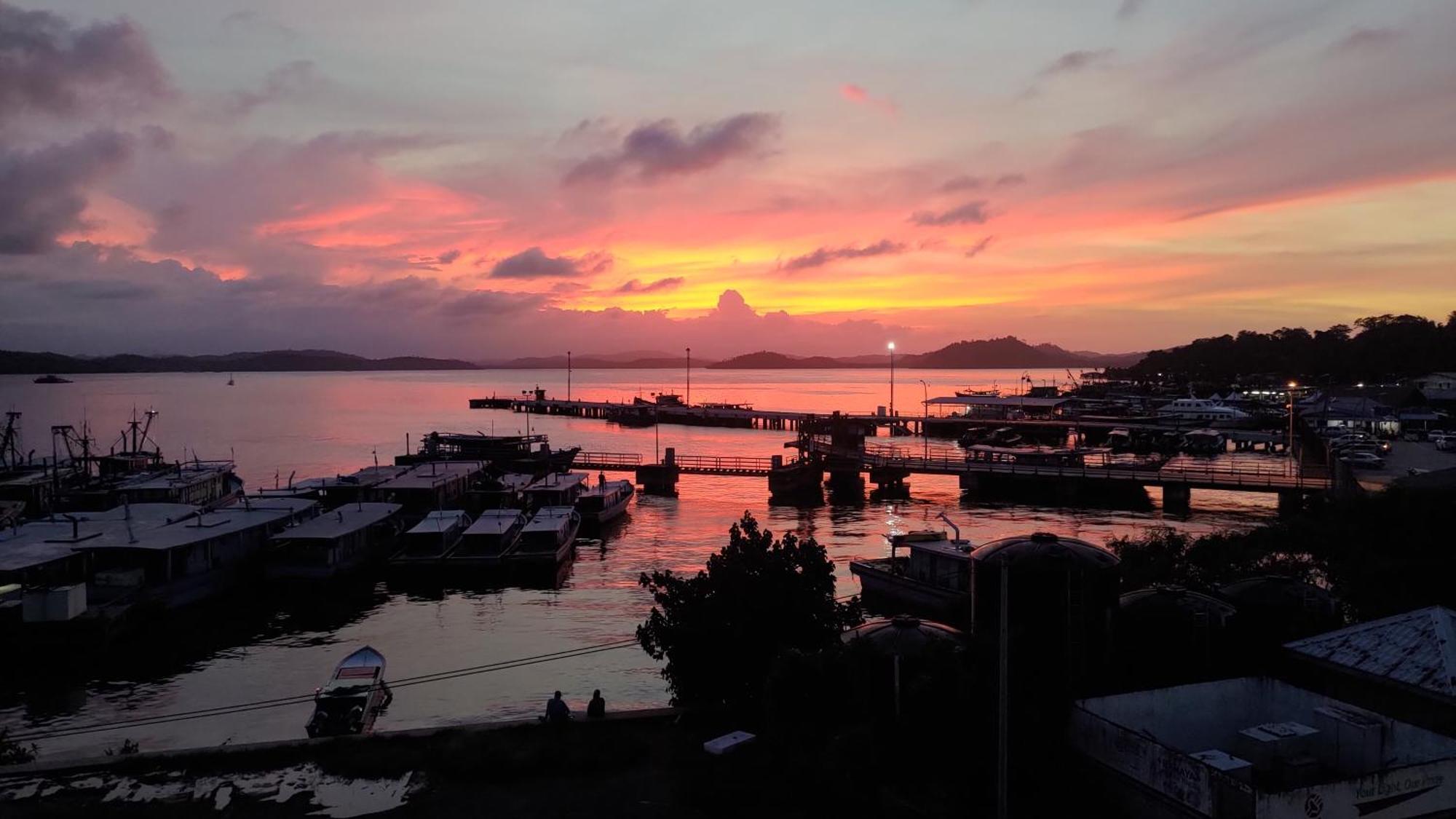 The Upper Deck Hotel Kudat Kültér fotó